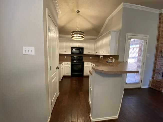 Photo - 1924 77th Pl