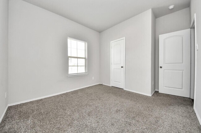 Photo - 21003 Seneca Willow Wy