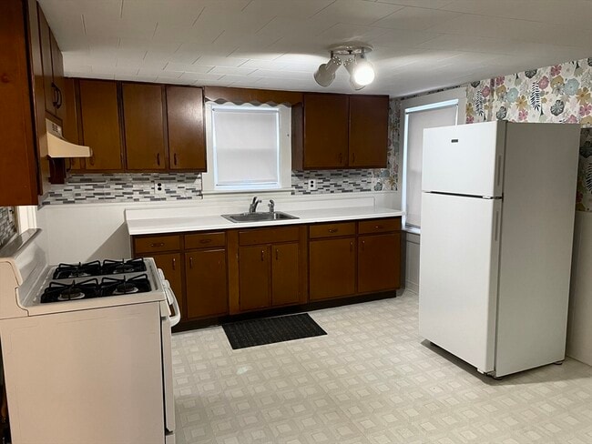 Photo - 126 Lowell St Unit R