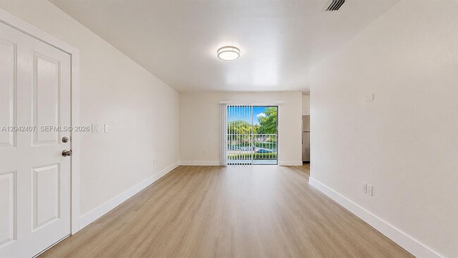 1670 W 42nd St Unit 1672