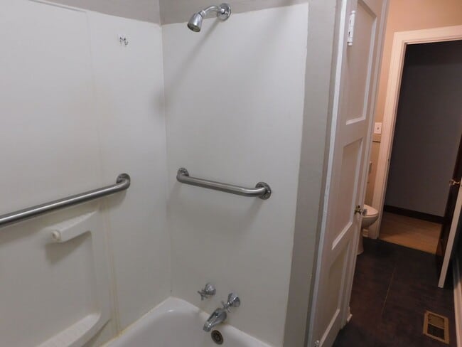 Photo - 1 Bedroom duplex in Augusta, w/ Ramp!