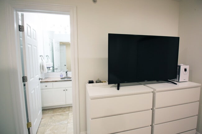 Main Bedroom/Main Bath - 625 E 200 S