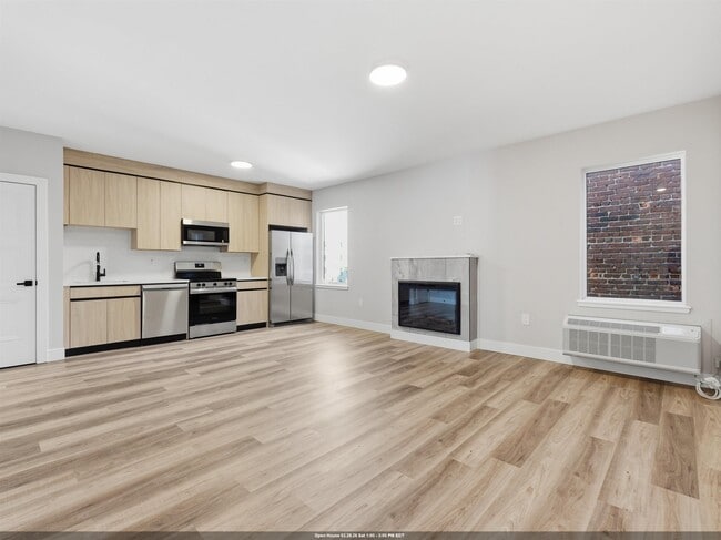 Building Photo - 304 61st St Unit 2C