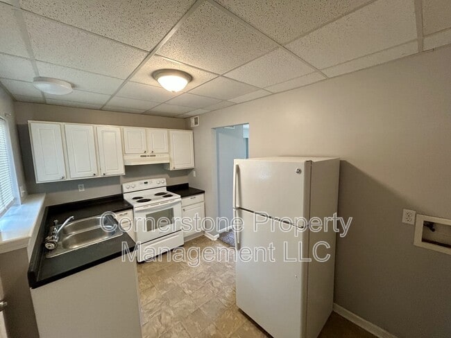 Photo - 202 Grace St