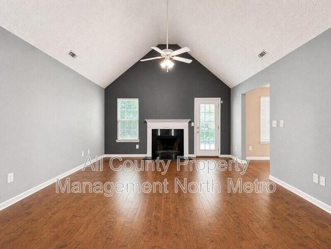 Photo - 4710 Middleboro Ln