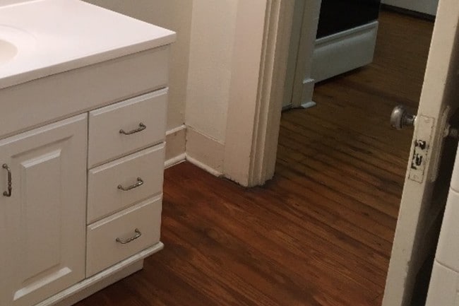 Photo - 505 Wilmington Ave Unit B