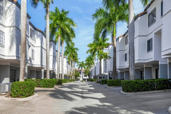 Promenade at Aventura Apartments