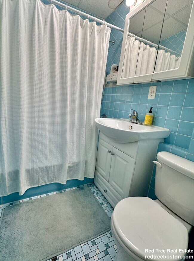 Photo - 17 Linden St Unidad 2-bed 1-b