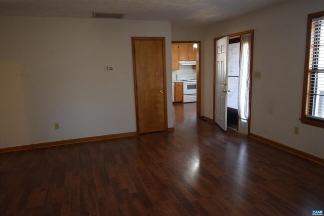 Photo - 367 Jefferson Dr