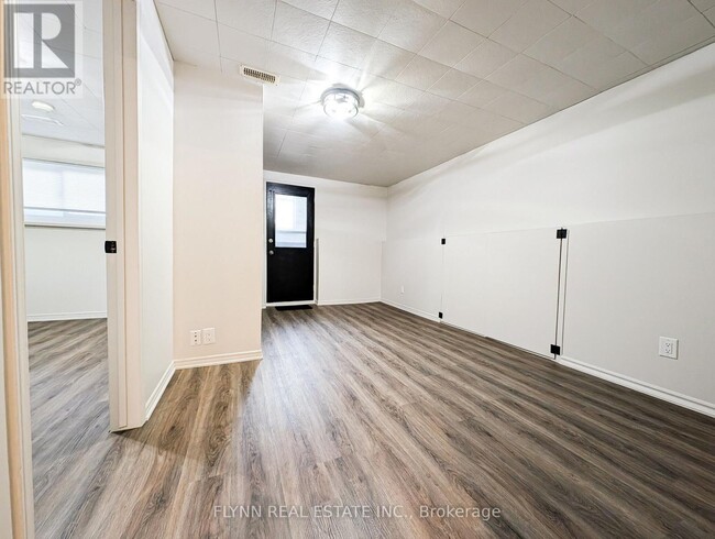 Photo - 164 Windsor St