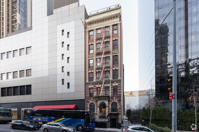 Photo - 417 E 60th St