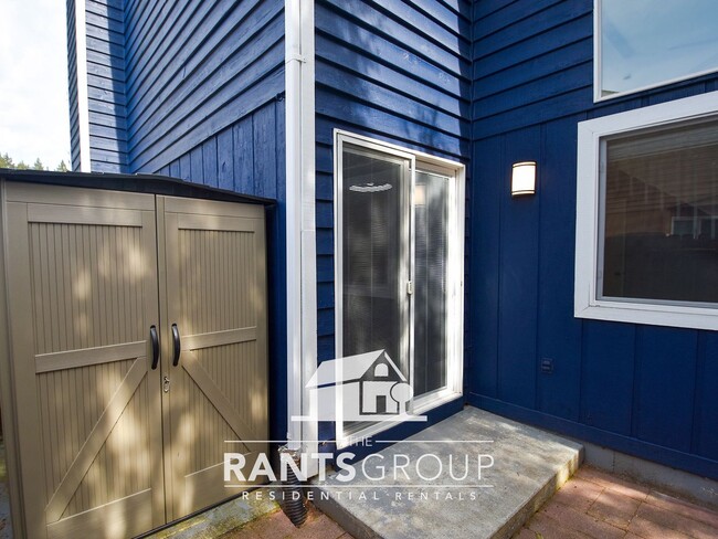 Photo - Charming 1-Bed / 1-Bath Townhome in Lacey!