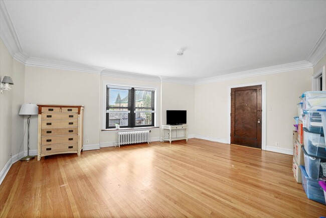 Building Photo - 30 Lawton Rd Unit 2