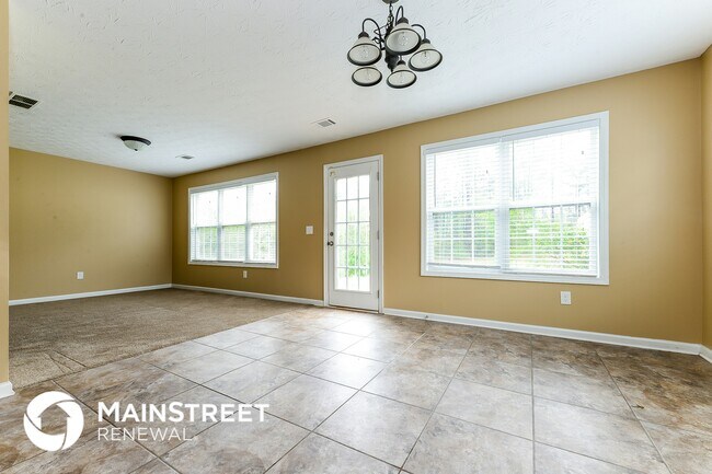 Photo - 190 River Crst Ln