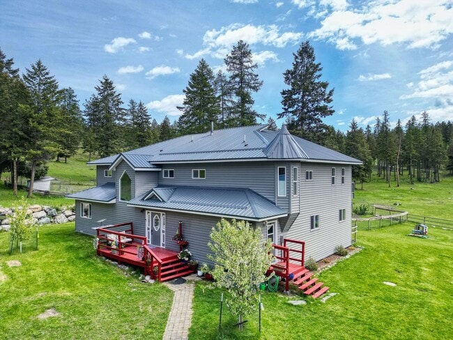 Building Photo - Private Country Living on 20 Acres in Somers