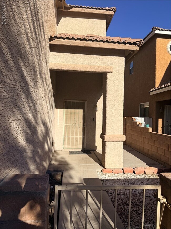 Photo - 2636 La Mata St