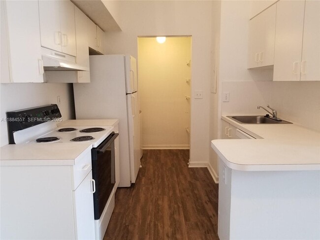 Photo - 3211 Sabal Palm Manor Unit 203