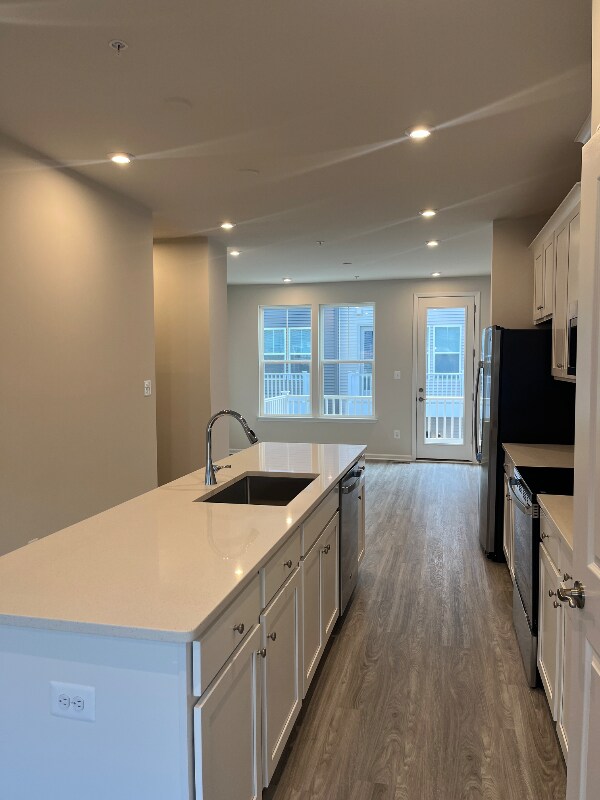 3418 Chester Aly