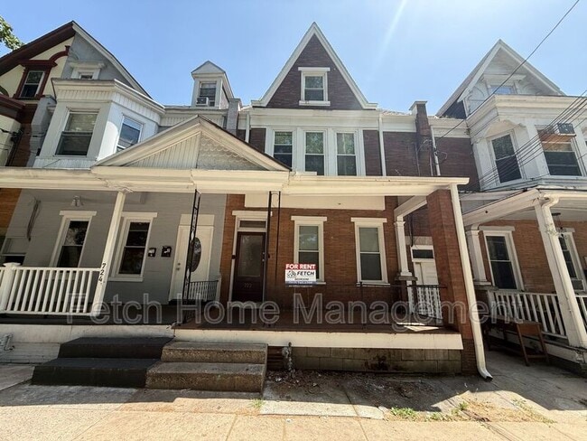 Building Photo - 722 E King St