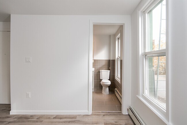 Photo - 74 COLGATE St Unit 2