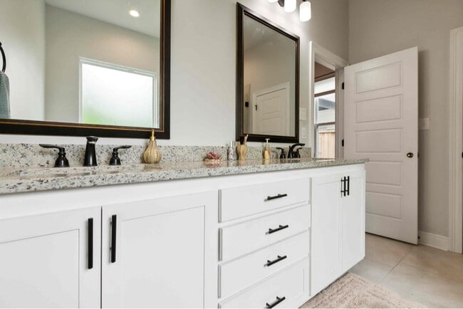 Photo - 9003 Magnolia Vw Dr