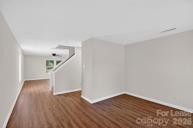 458 Settlers Ridge Dr