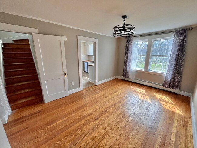 Photo - 1430 Woodbury Ave