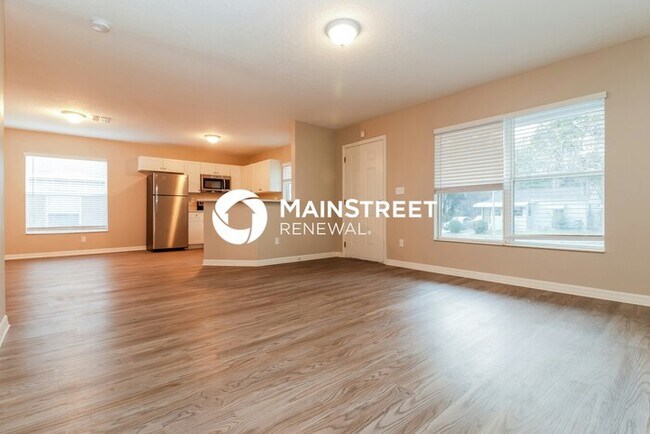Photo - 3 Bedroom Pet-Friendly Home in St Petersburg, FL with Main Street Renewal