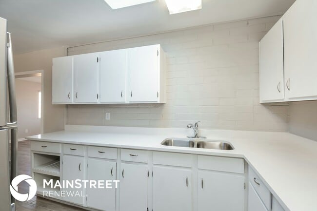 Photo - 1933 E Fayette Vista