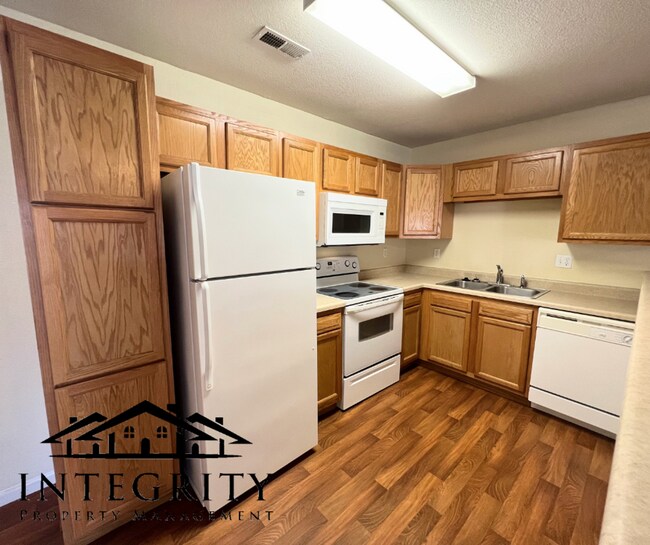 Photo - 21049 Harbor Ln Unit B