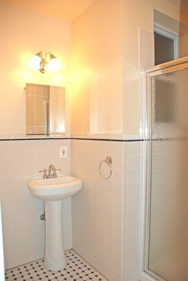 Photo - 273 Webster Ave