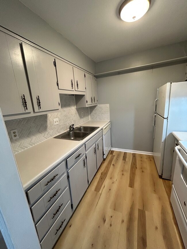 Kitchen - 3633 Cobble Mill Ln Unit 3633