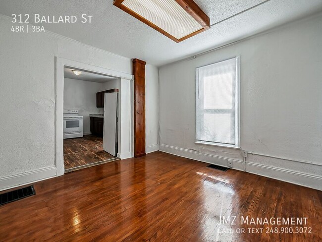 Photo - 312 Ballard St