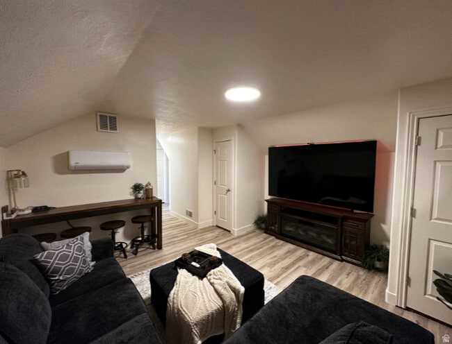 Photo - 1230 Farm Lane Cir Unit B