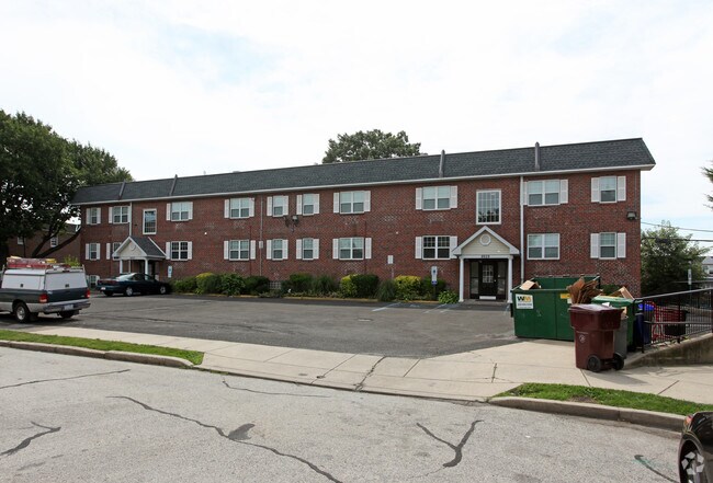 Photo - 4445 Kendrick St