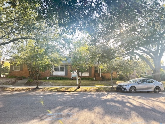 Photo - 533 E 52nd St House