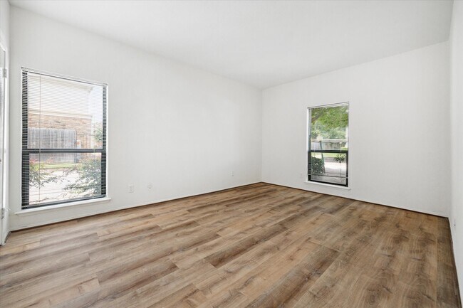 Photo - 2425 Augusta Dr Unit 7