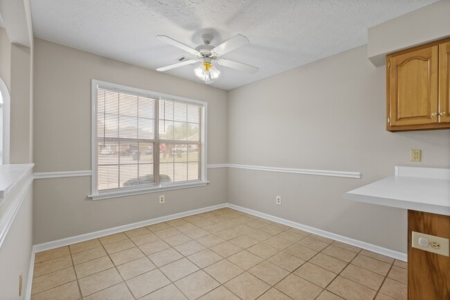 Photo - 1986 Over Look Ct