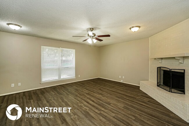 Photo - 544 Fox Dr