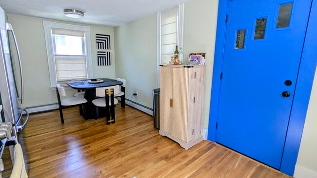 Photo - 16 Emerson Pl Unit A