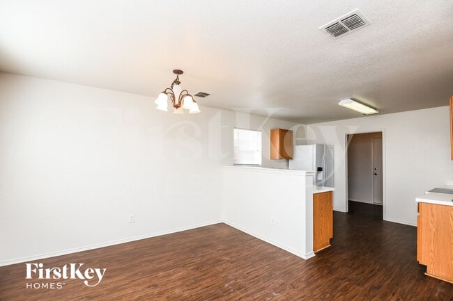 Photo - 6624 Meadow Way Ln