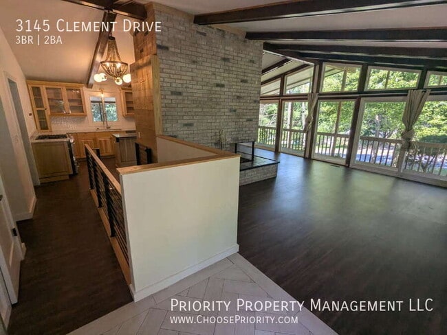 Photo - 3145 Clement Dr