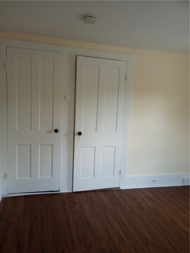 Photo - 120 W 6th St