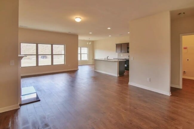 Photo - 6130 Mahogany Ter