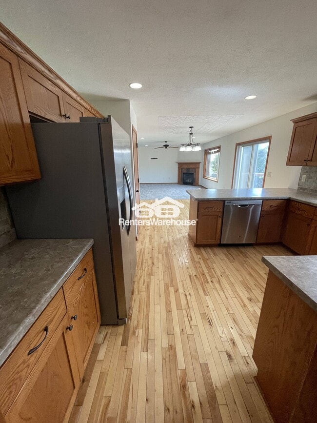 Photo - 6311 Fairway Dr NW