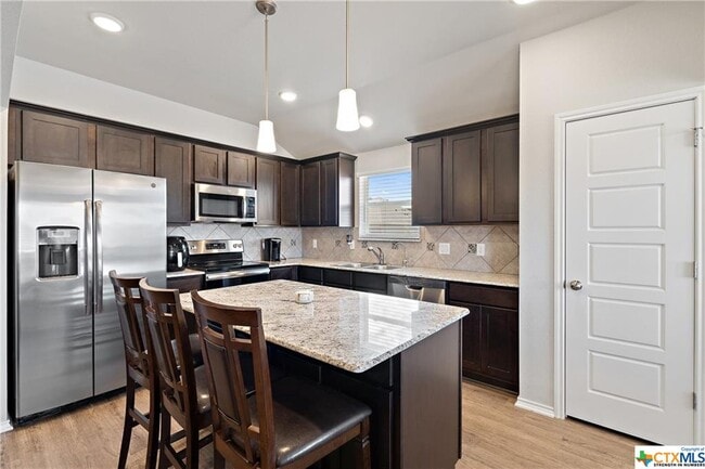 Photo - 801 Ross Rd