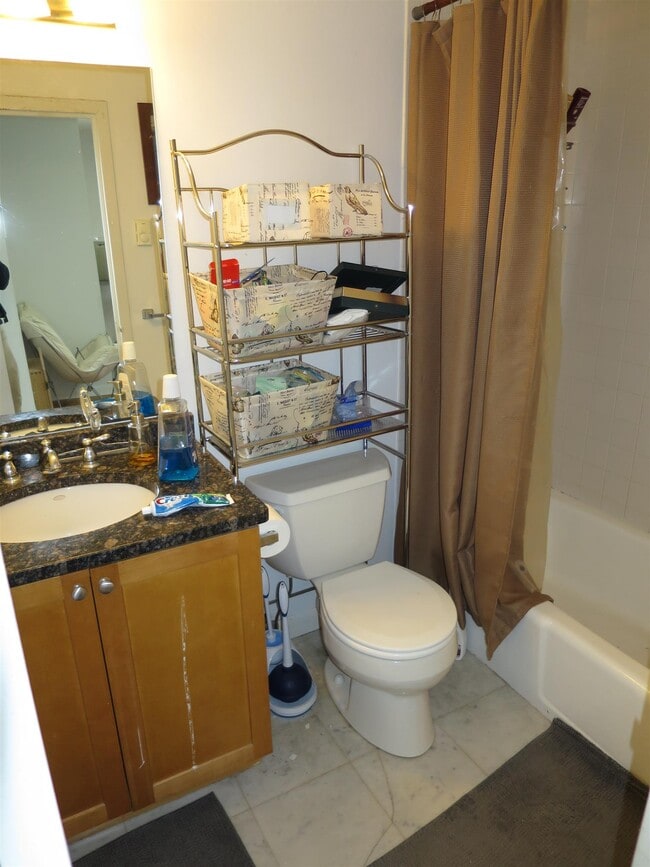 Photo - 72 Park St Unidad 63