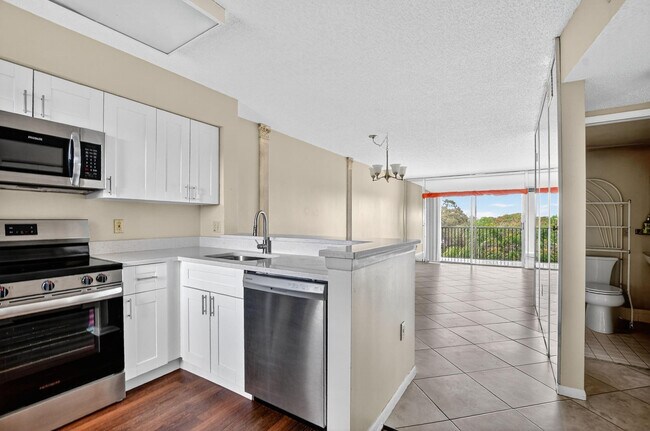 2236 N Cypress Bend Dr Unit 508