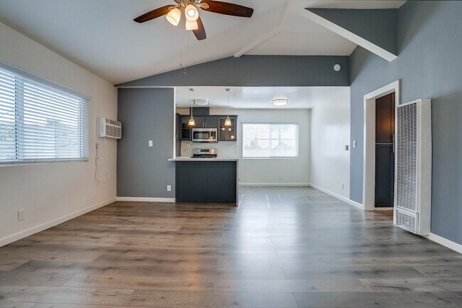 Photo - 1042 Leighton Ave (B)