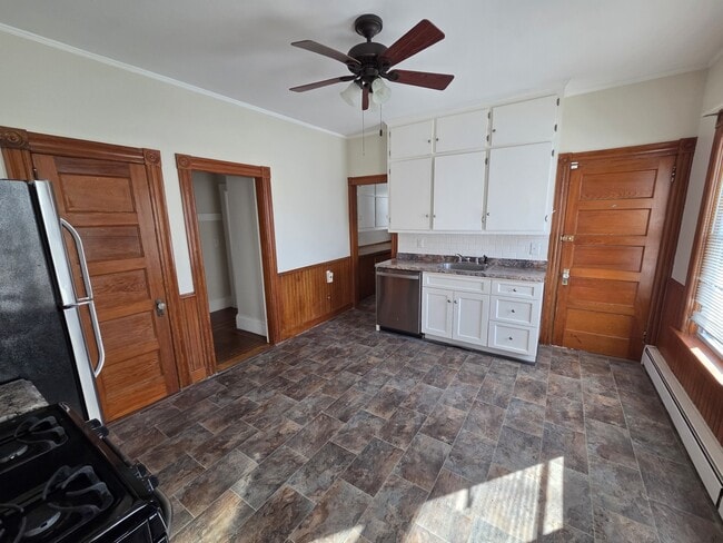 Photo - 110 Church St Unit 1